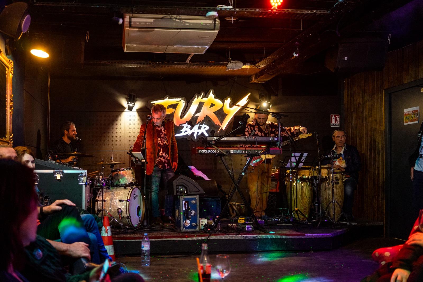 Fury Bar - Photo 3